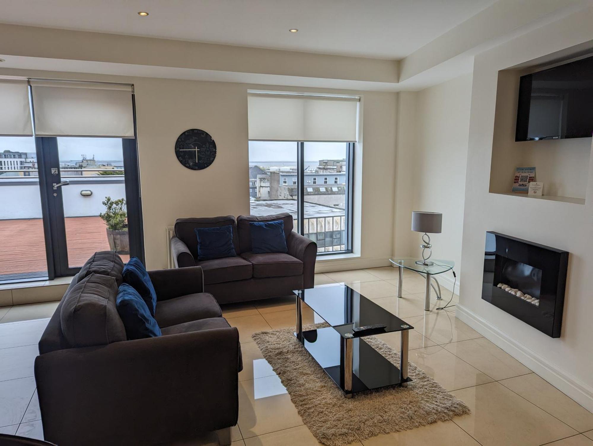 The Western Citypoint Apartments Γκάλγουεϊ Εξωτερικό φωτογραφία