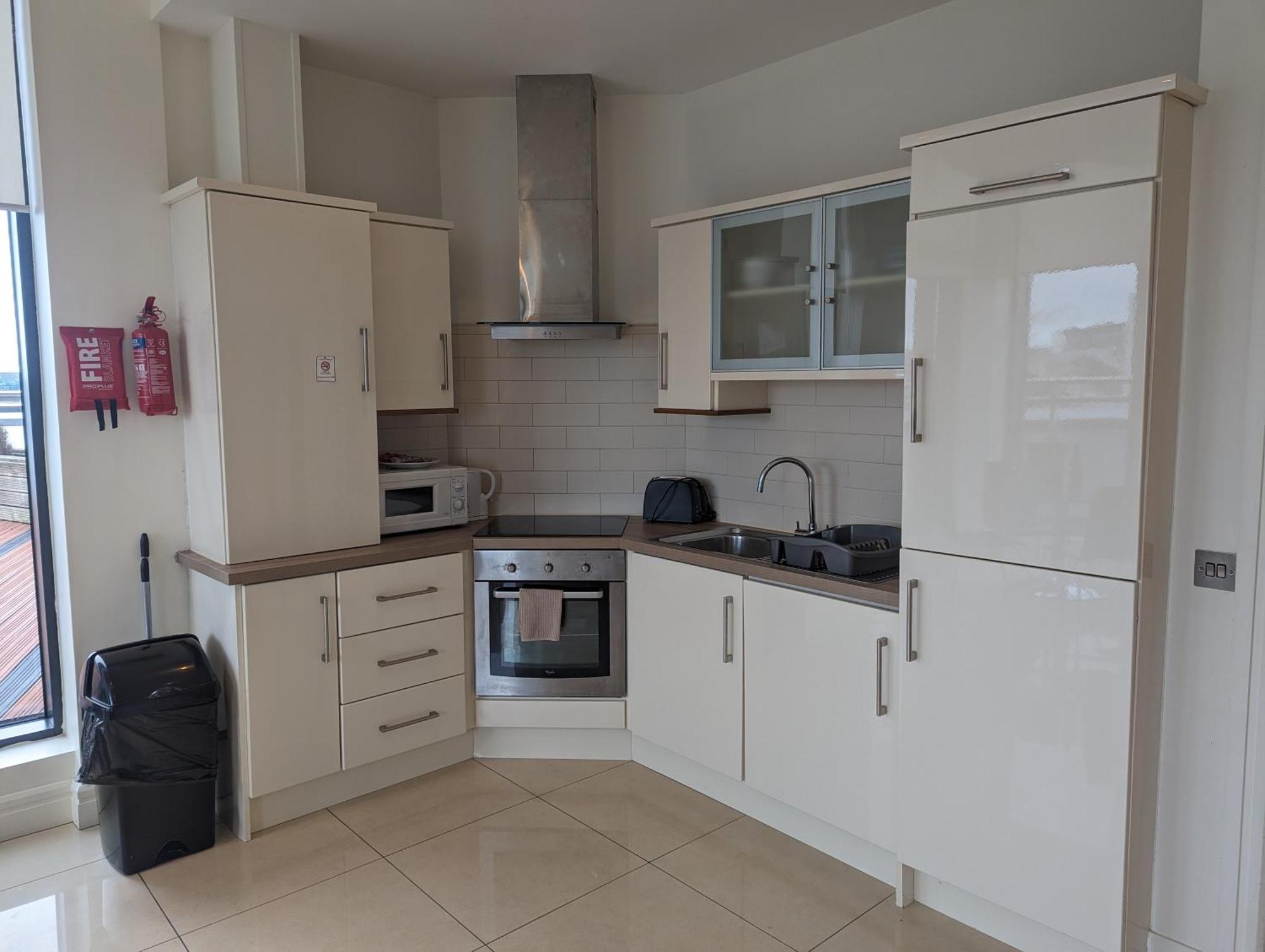 The Western Citypoint Apartments Γκάλγουεϊ Εξωτερικό φωτογραφία