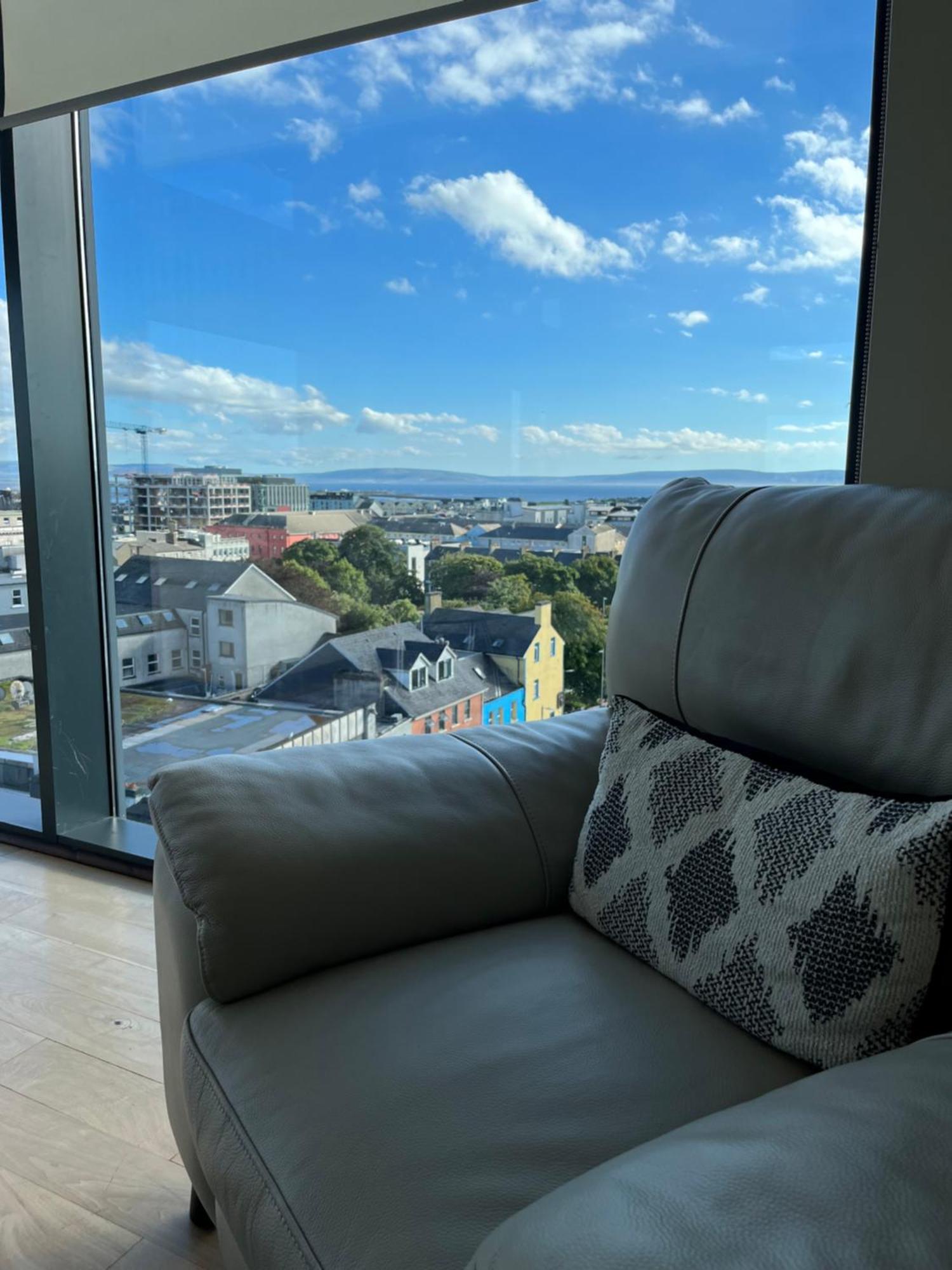 The Western Citypoint Apartments Γκάλγουεϊ Εξωτερικό φωτογραφία