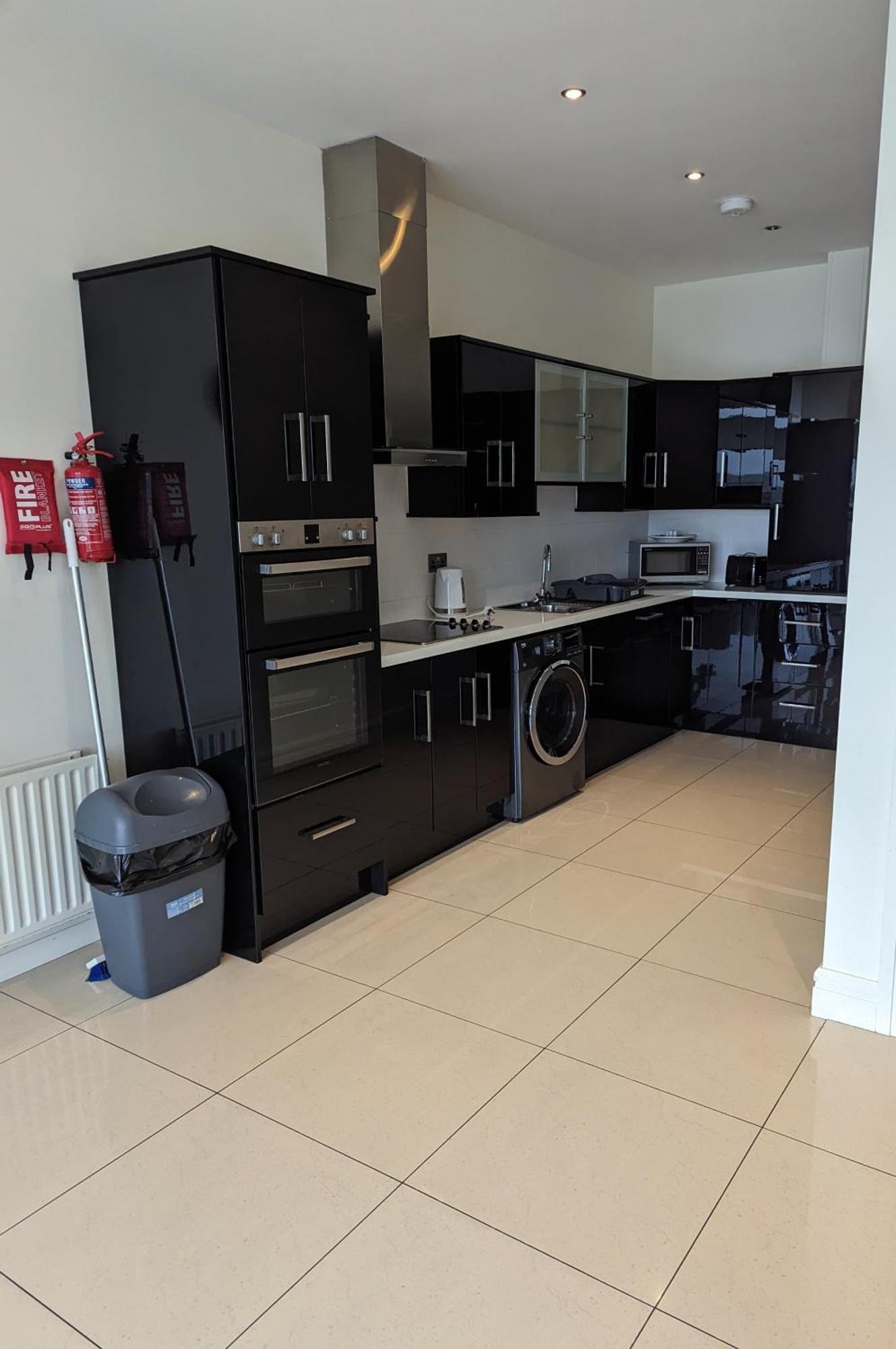 The Western Citypoint Apartments Γκάλγουεϊ Εξωτερικό φωτογραφία