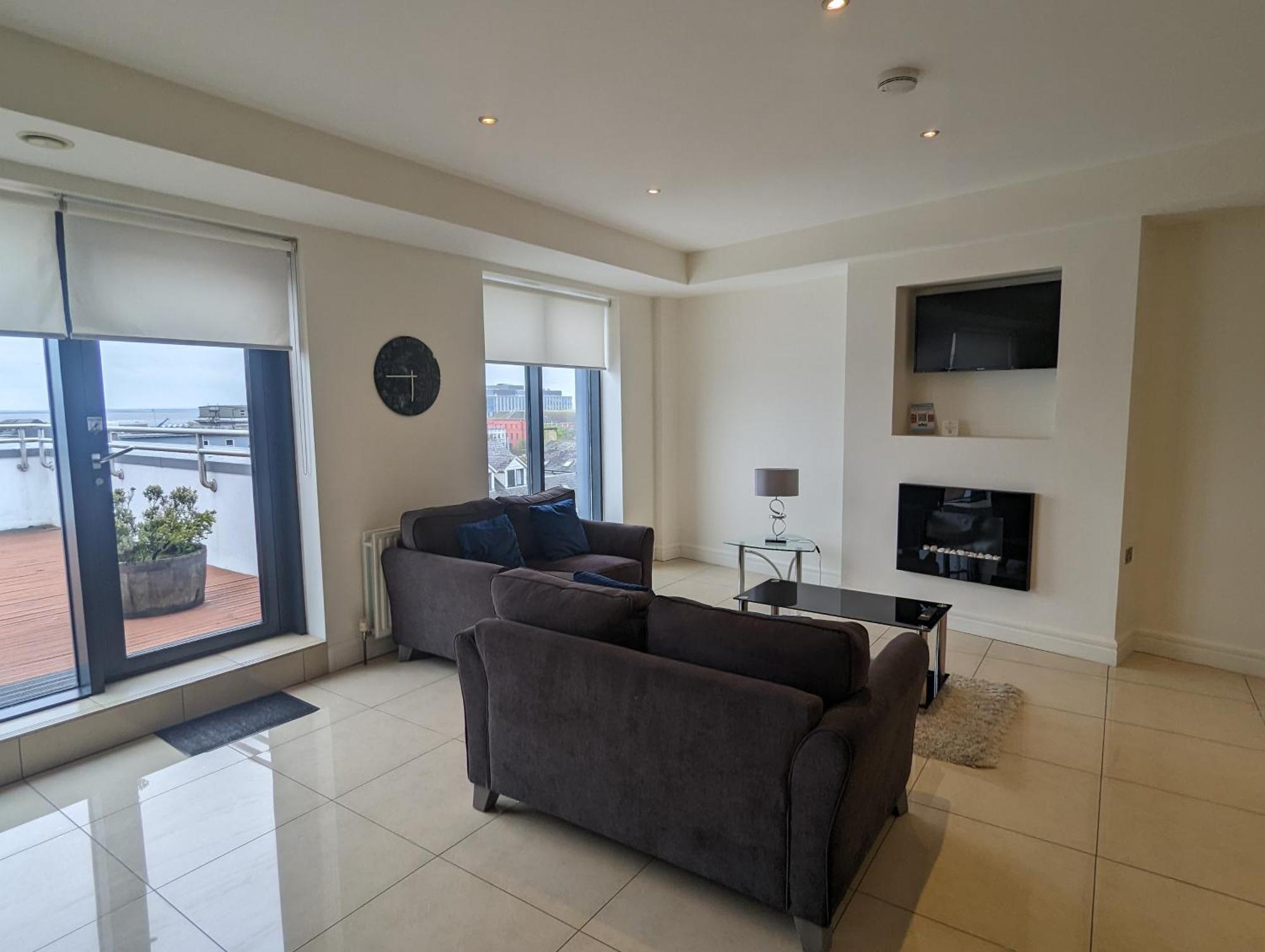 The Western Citypoint Apartments Γκάλγουεϊ Εξωτερικό φωτογραφία