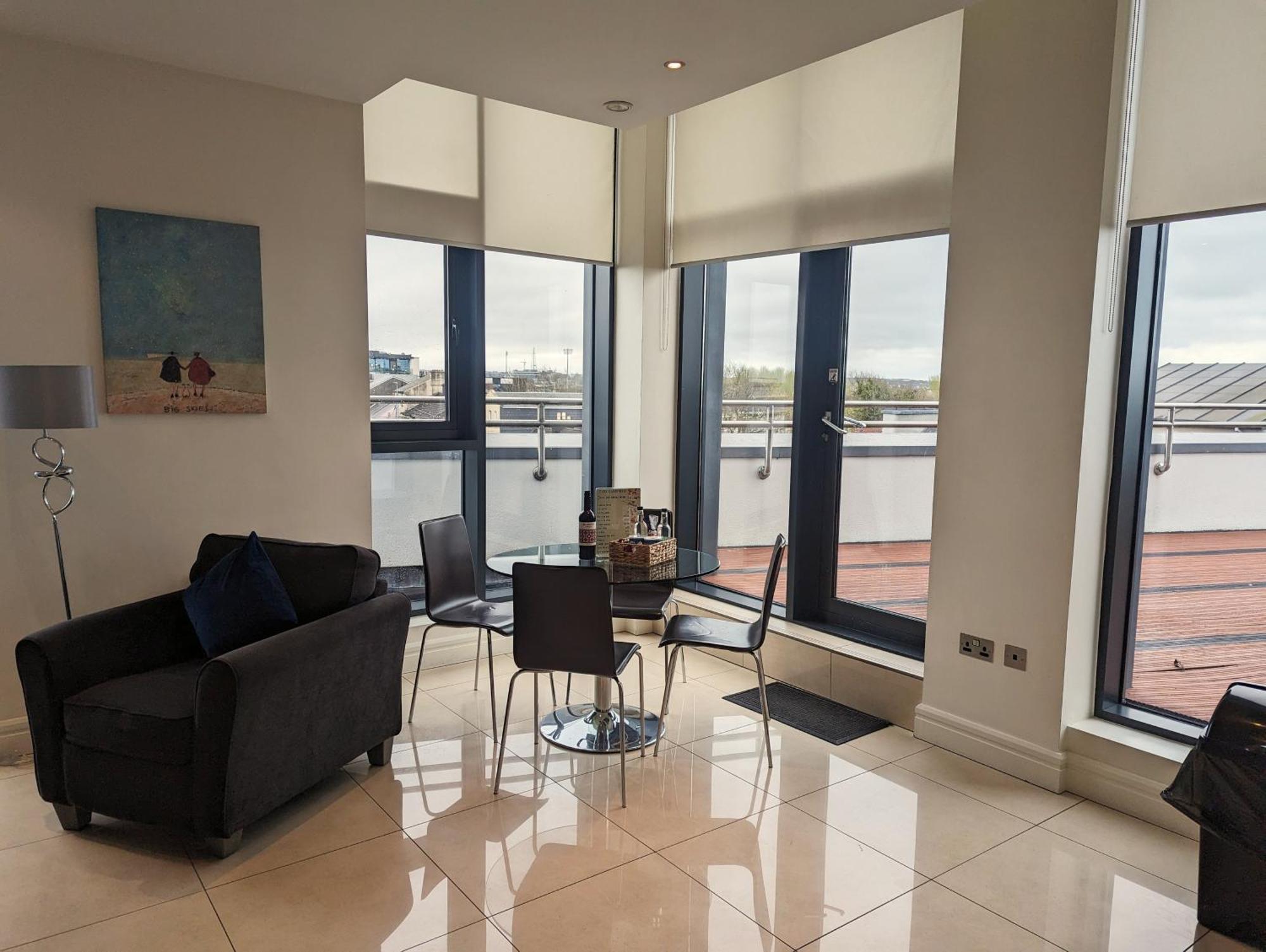 The Western Citypoint Apartments Γκάλγουεϊ Εξωτερικό φωτογραφία