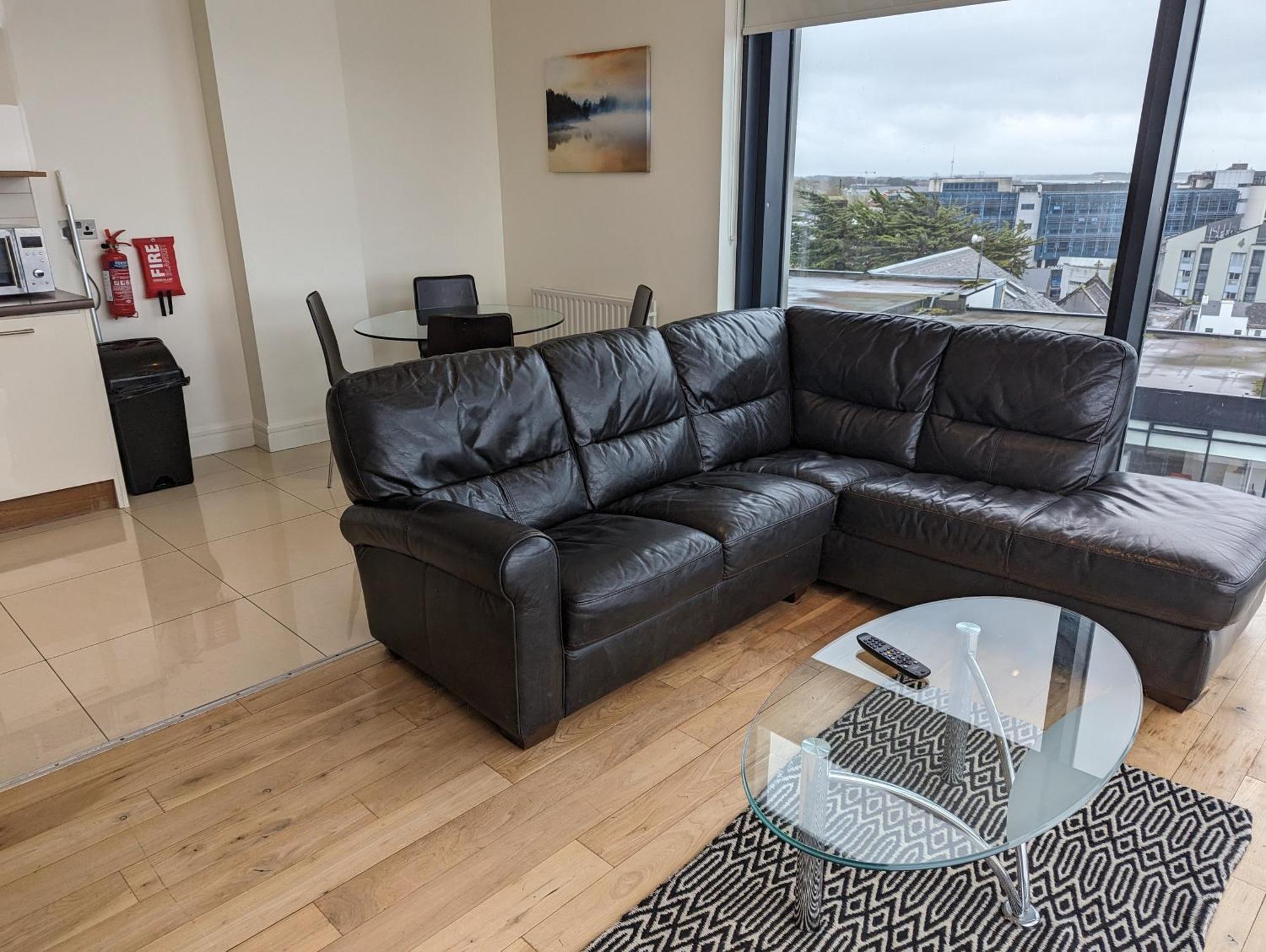 The Western Citypoint Apartments Γκάλγουεϊ Εξωτερικό φωτογραφία