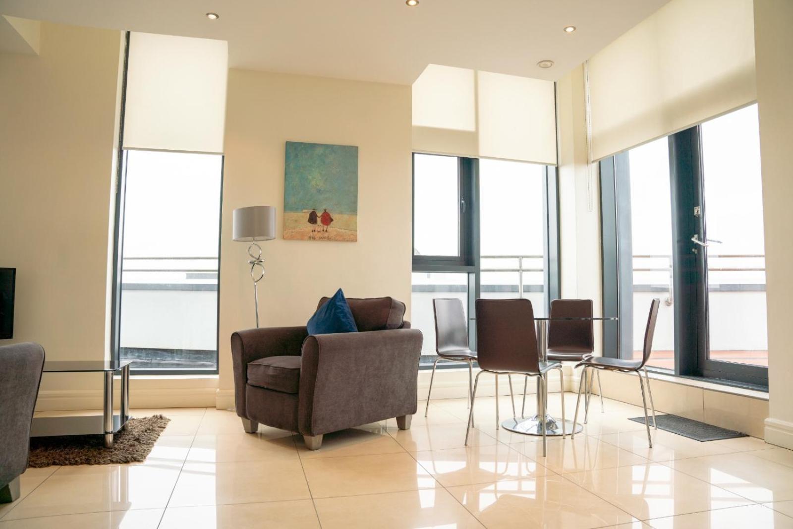 The Western Citypoint Apartments Γκάλγουεϊ Εξωτερικό φωτογραφία