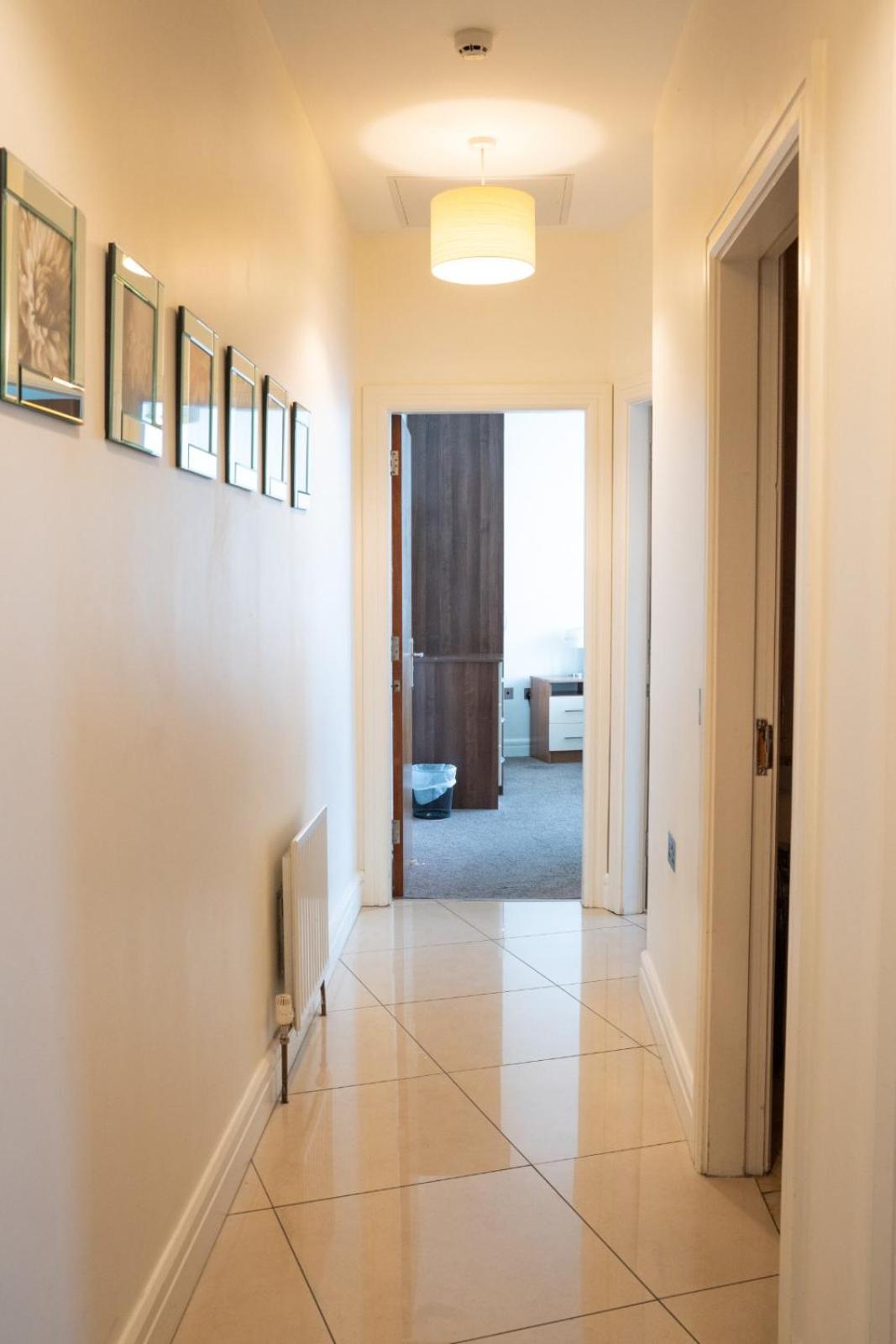 The Western Citypoint Apartments Γκάλγουεϊ Εξωτερικό φωτογραφία