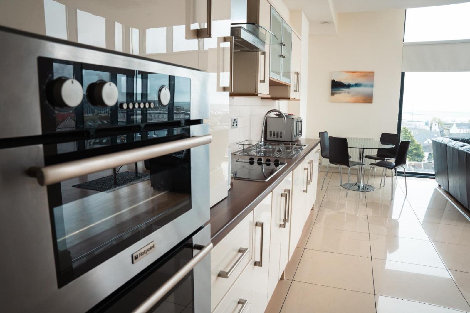 The Western Citypoint Apartments Γκάλγουεϊ Εξωτερικό φωτογραφία